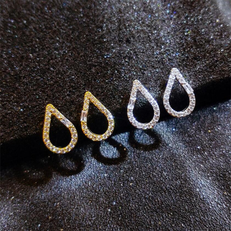 Sterg Sier White Sapphire Water Drop Stud Earrings for Women