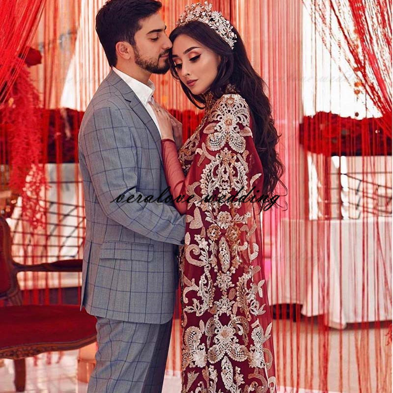 Red Wedding Dress High Neck Lace Appliques Long Sleeves Kaftan Bridal Gowns Sweep Train Muslim Formal Party Gowns