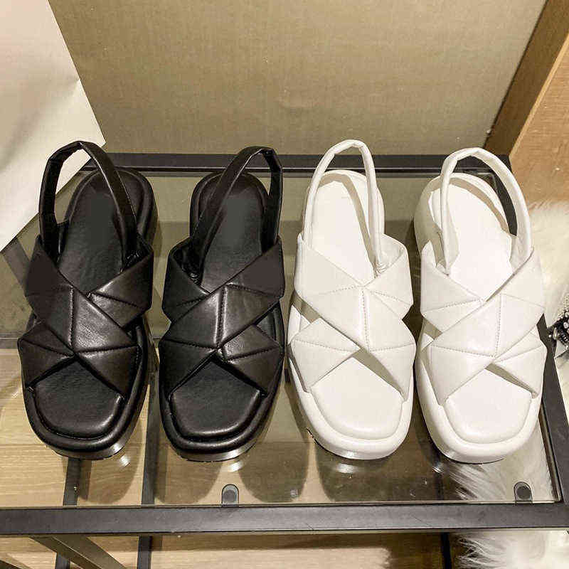 P family cross thick soled sandals women's 2022 new triangular standard leather back trip band muffin casual single shoes, Black
P family cross thick soled sandals women's 2022 new triangular standard leather back trip band muffin casual single shoes, Black