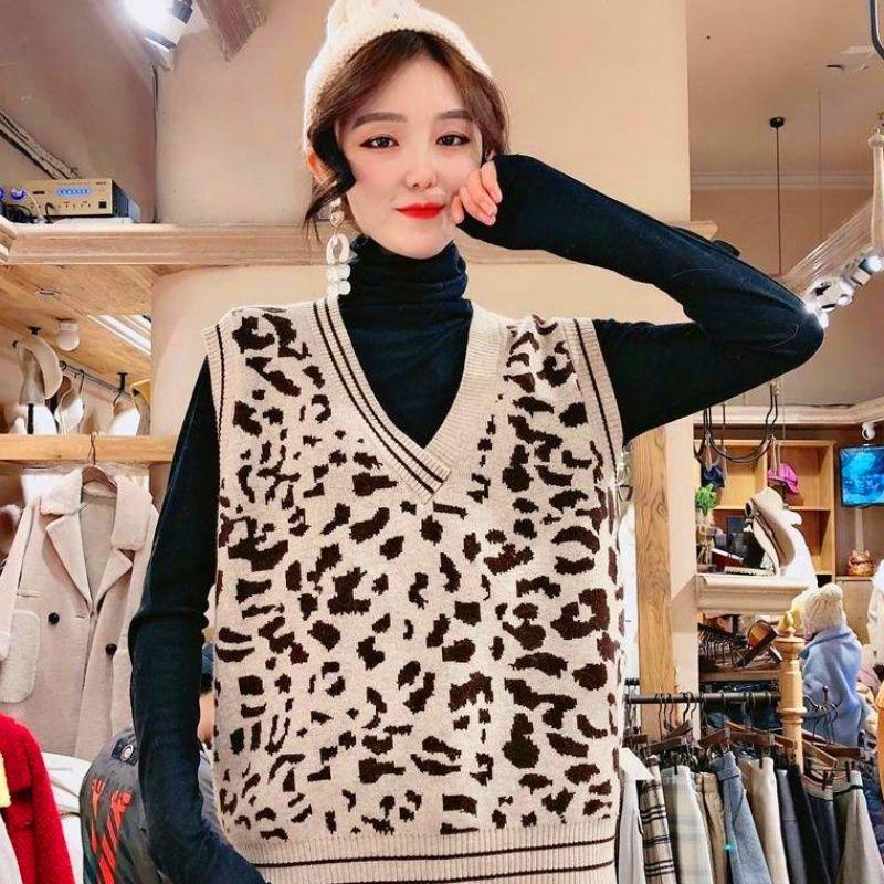 Pullover Sleeveless Leopard Knitted Vest Women Casual Vintage Sweater Soft V-Neck 2021 Spring Autumn Vests for Women Female, Vest only 
Pullover Sleeveless Leopard Knitted Vest Women Casual Vintage Sweater Soft V-Neck 2021 Spring Autumn Vests for Women Female, Vest only