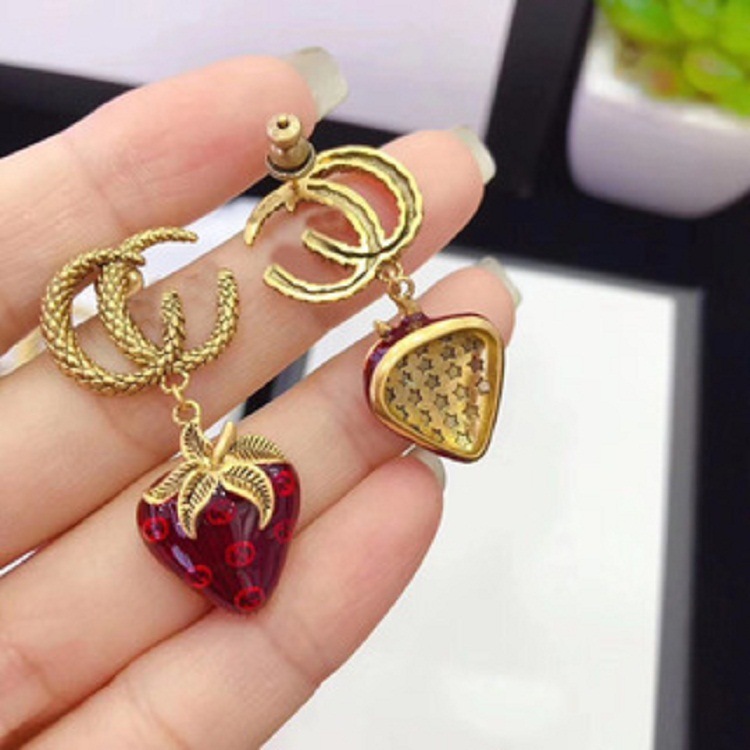 Shuang g Strawberry Fashion Drop Gel Seiko Earrings 
Shuang g Strawberry Fashion Drop Gel Seiko Earrings
