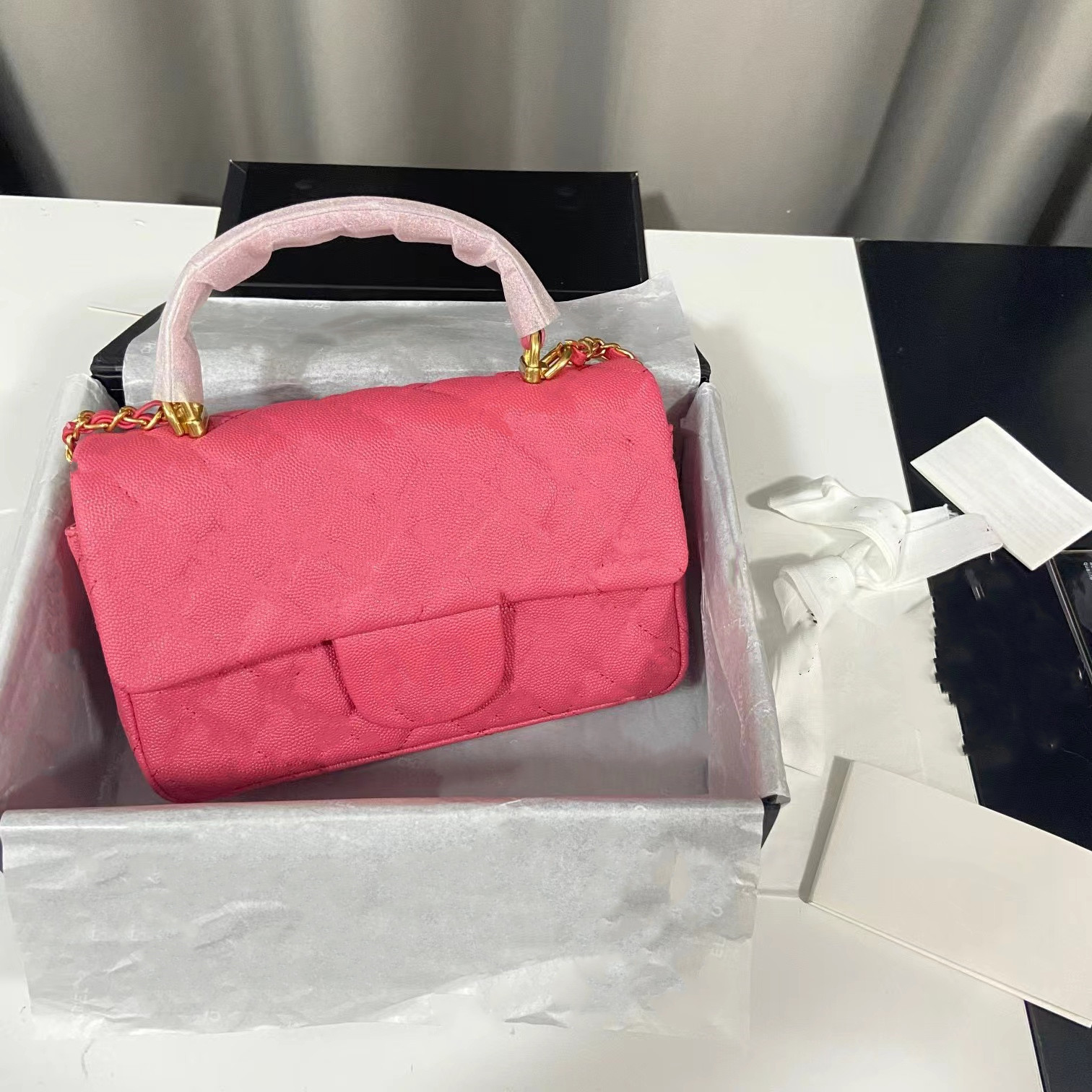 5A+ Luxury Handbag Designer Classic Shoulder Bags Ladies Luxury Top Fashion Leather Messenger Bag With Box 20cm
5A+ Luxury Handbag Designer Classic Shoulder Bags Ladies Luxury Top Fashion Leather Messenger Bag With Box 20cm