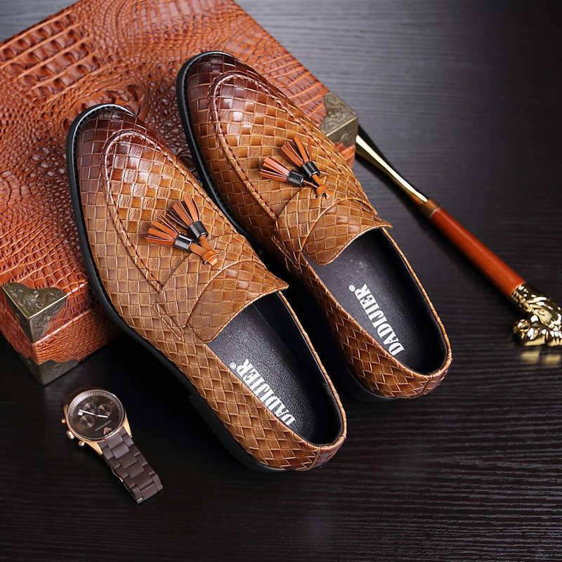 M-anxiu Tassel Braided Pattern Leather Shoes Slip-on Casual Loafers Men's Business Shoes Formal Dress Shoes Hot Y200420