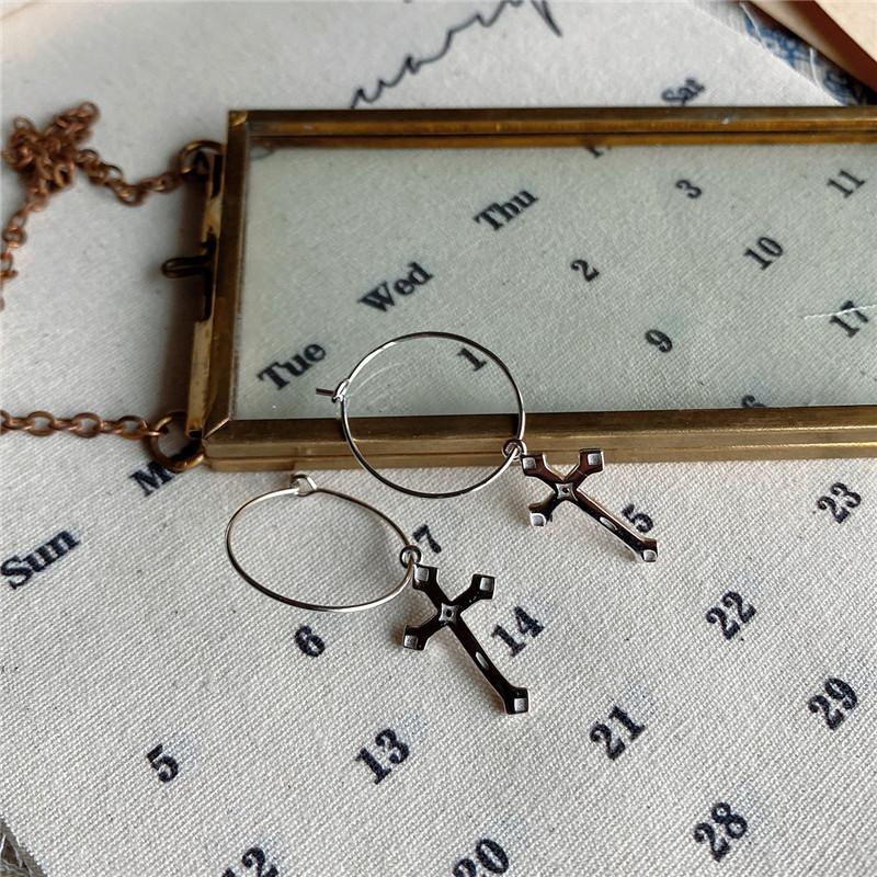 RUIYI Real 925 Sterling Silver Big Circle Cross Charm Stud Earrings For Women Girls Niche Stylish Cute Simplicity Chic Earrings
RUIYI Real 925 Sterling Silver Big Circle Cross Charm Stud Earrings For Women Girls Niche Stylish Cute Simplicity Chic Earrings