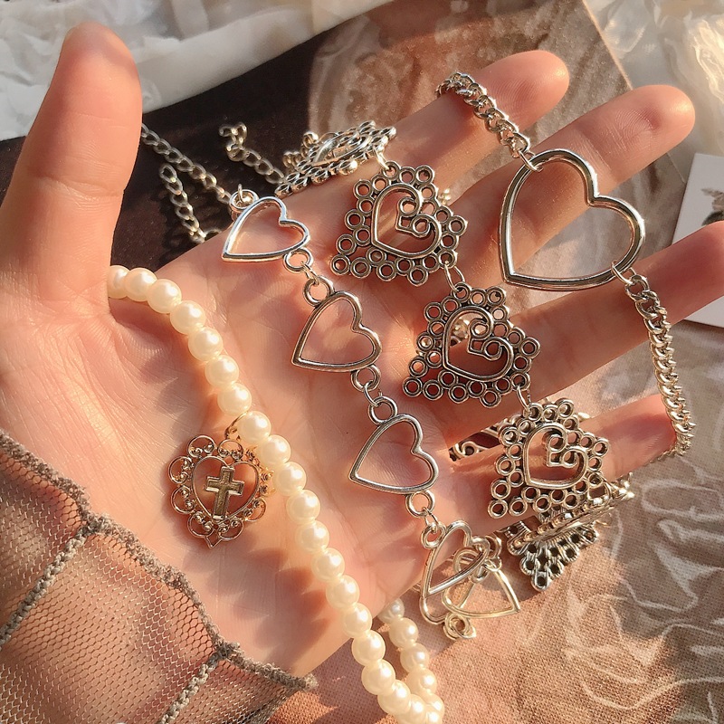 Heart Chain Choker Necklaces for Women Collar Goth Necklace Aesthetic Jewelry Valentines Party Girl Gift, Golden;silver
Heart Chain Choker Necklaces for Women Collar Goth Necklace Aesthetic Jewelry Valentines Party Girl Gift, Golden;silver
