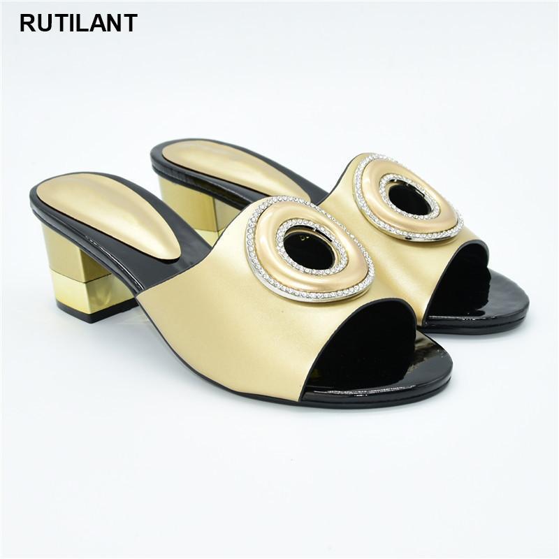 African Shoes Decorated with Rhinestone Nigerian Women Party Pumps High Heels Italian Style Slingbacks African Women Slippers1, Purple
African Shoes Decorated with Rhinestone Nigerian Women Party Pumps High Heels Italian Style Slingbacks African Women Slippers1, Purple