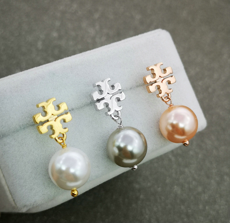 2020 18K Silver Gold Rose Gold Plated Minimalism Crystal HeartStud Dorp Charm Earrings Popular Brand Hot Sale earrings Gift
2020 18K Silver Gold Rose Gold Plated Minimalism Crystal HeartStud Dorp Charm Earrings Popular Brand Hot Sale earrings Gift