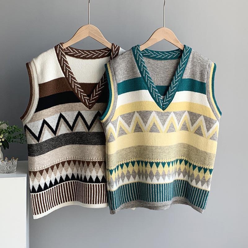 2021 Women V-Neck Vest Vest Sleeveless Knitted Vintage Argyle Print All Match Loose Style Cute Sweater Casual Women Pullovers, Brown
2021 Women V-Neck Vest Vest Sleeveless Knitted Vintage Argyle Print All Match Loose Style Cute Sweater Casual Women Pullovers, Brown