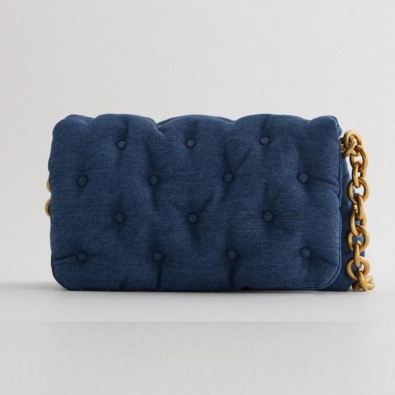 Retro Blue Denim Quilted Women Shoulder Messenger Crossbody Bags Luxury Designer Thick Gold Chains Handbags Lady Purses Female 
Retro Blue Denim Quilted Women Shoulder Messenger Crossbody Bags Luxury Designer Thick Gold Chains Handbags Lady Purses Female