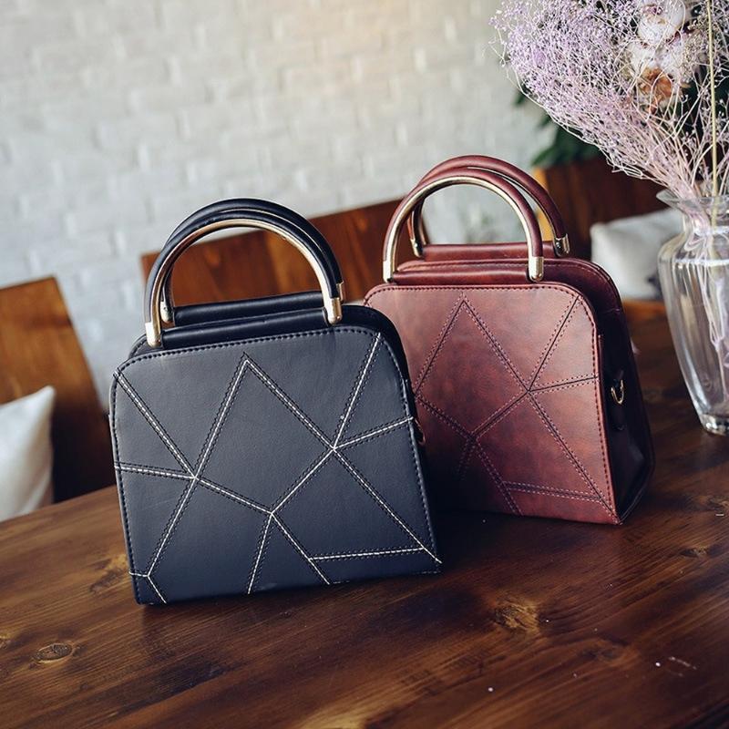 2021 new fashion stitching bag stereotyped thick line semi-circular iron handle shoulder bag messenger handbag, Black
2021 new fashion stitching bag stereotyped thick line semi-circular iron handle shoulder bag messenger handbag, Black