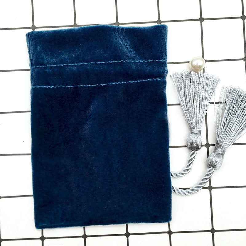 10pcs Gray Gold Velvet Bags With Tassel 11x15cm Purple Red Pouches Jewelry MP3 Packing Bags Christmas Candy Wedding Gift Bags T200602