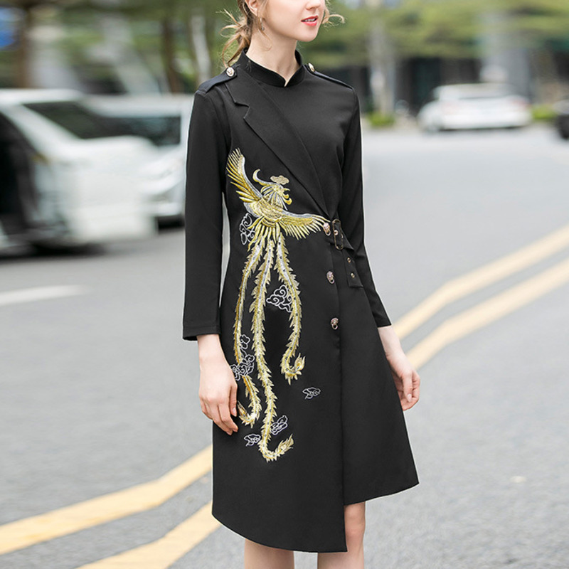 [EWQ] 2020 Autumn New Long-sleeved Embroidery Loose Casual Ladies Robe Korean Style Women Black Irregular Shirt Dress LJ201202