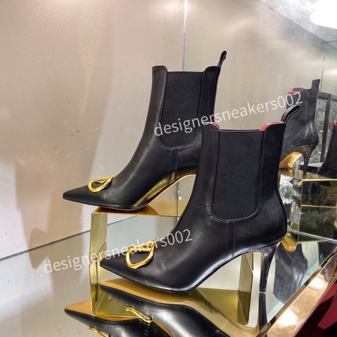 the Women Heels Pumps Patent Leather Dress Wedding Shoes Ladies sexy High-heeled Shoes Ankle Strap Pumps Metal fashion heel hs201220, 02
the Women Heels Pumps Patent Leather Dress Wedding Shoes Ladies sexy High-heeled Shoes Ankle Strap Pumps Metal fashion heel hs201220, 02
