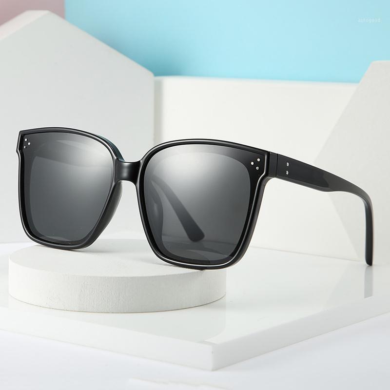 Sunglasses Unisex Oversize Men Square Eyeglasses Women One Piece Eyewaer For Outdoor Goggles Shades Oculos Gafas 20236DF1
Sunglasses Unisex Oversize Men Square Eyeglasses Women One Piece Eyewaer For Outdoor Goggles Shades Oculos Gafas 20236DF1