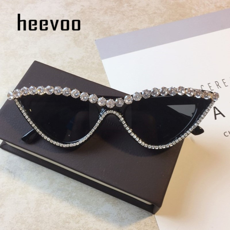 Sunglasses Fashion Luxury Rhinestones Diamond Women Retro Black Pink Frame Cat Eye Sun Glasses UV400 Bling Eyewear
Sunglasses Fashion Luxury Rhinestones Diamond Women Retro Black Pink Frame Cat Eye Sun Glasses UV400 Bling Eyewear