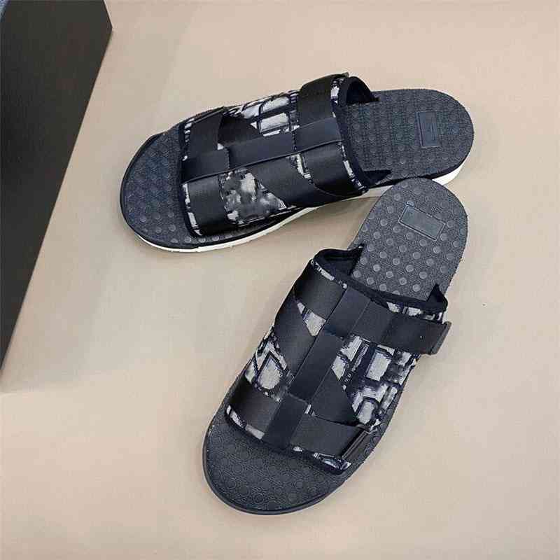 Slippers Fashion Men BLACK SANDAL IN OBLIQUE JACQUARD summer slippers nylon bands comfortable rubber sole scuffs size 38-45 MLBY, #1
Slippers Fashion Men BLACK SANDAL IN OBLIQUE JACQUARD summer slippers nylon bands comfortable rubber sole scuffs size 38-45 MLBY, #1