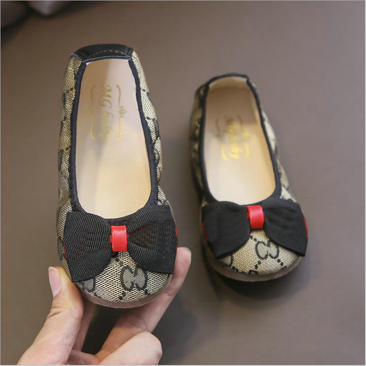 kids girls soft bottom Flat Bow princess shoes Children Shoes spring and summer Baby Girls Dance Shoes, Black
kids girls soft bottom Flat Bow princess shoes Children Shoes spring and summer Baby Girls Dance Shoes, Black