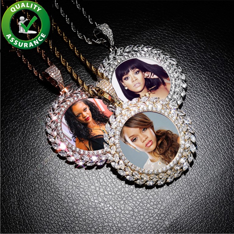 Hip Hop Bling Jewelry Men Women Iced Out Pendant Luxury Designer Necklace Diamond Tennis Chain Install Photo pendentif glacé christmas gifts
Hip Hop Bling Jewelry Men Women Iced Out Pendant Luxury Designer Necklace Diamond Tennis Chain Install Photo pendentif glacé christmas gifts