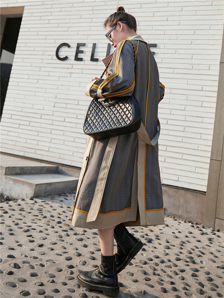 LANMREM 2020 Original Retro Hit Color Plaid Windbreaker Women's Collar Striped Double-breasted Long Coat Loose Spring 19B-a380 T200811