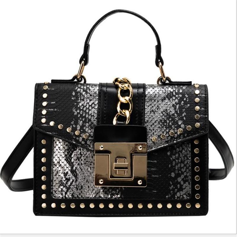 Women's bags 2021 new snake pattern Handbags European American brand rivet flap ladies messenger bag fashion shoulder bag, Photo color 001
Women's bags 2021 new snake pattern Handbags European American brand rivet flap ladies messenger bag fashion shoulder bag, Photo color 001