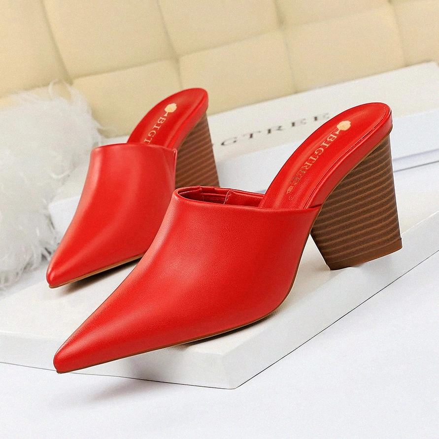 2020 new arrival summer shallow women sandals fashion genuine leather shoes woman med heels pointed toe party shoes #SG8a, Beige
2020 new arrival summer shallow women sandals fashion genuine leather shoes woman med heels pointed toe party shoes #SG8a, Beige