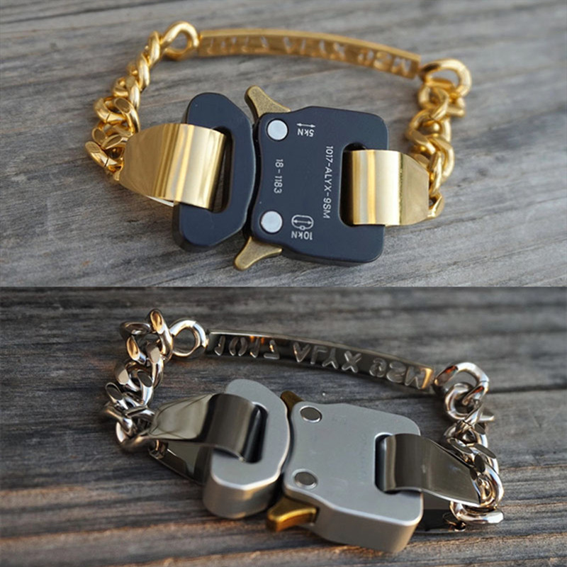 2021 New 1017 9sm Hero Charm Buckle Men Women Openwork Letters Stainless Steel Chain Golden Alyx Bracelet Njyw
2021 New 1017 9sm Hero Charm Buckle Men Women Openwork Letters Stainless Steel Chain Golden Alyx Bracelet Njyw