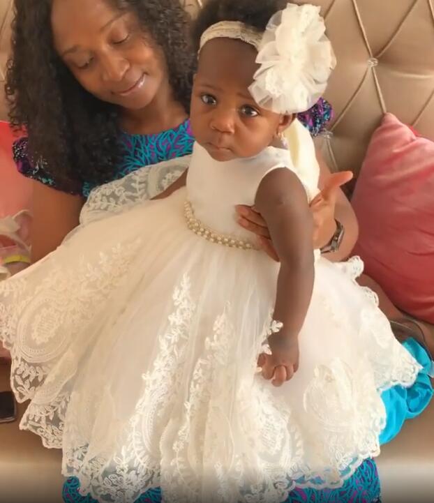 luxurious lace flower girl dresses pearls ball gown little girl wedding dresses cheap communion pageant dresses gowns f3198