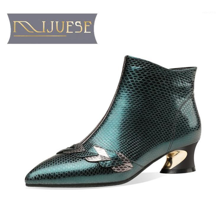 MLJUESE 2021 women Ankle boots Cow leather Winter short plush Pointed Toe Zipper Med heels female boots size 401, Green
MLJUESE 2021 women Ankle boots Cow leather Winter short plush Pointed Toe Zipper Med heels female boots size 401, Green