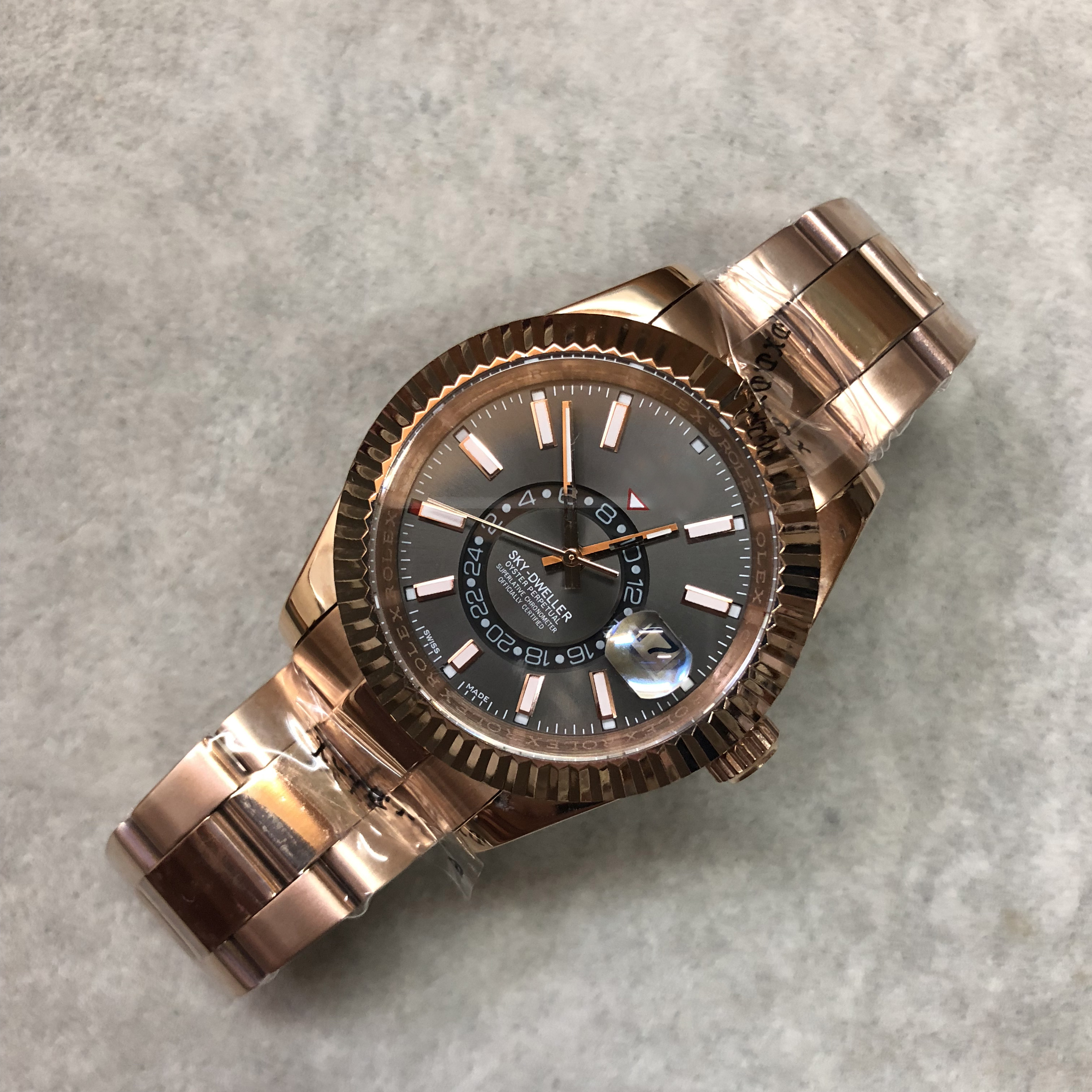 U1 Factory Steel ST9 Black Dial Everose Gold Men Automatic Mechanical Calendar 42mm Watch Stainless Steel Sky-Dweller GMT Mens Wristwatches, Rose gold
U1 Factory Steel ST9 Black Dial Everose Gold Men Automatic Mechanical Calendar 42mm Watch Stainless Steel Sky-Dweller GMT Mens Wristwatches, Rose gold