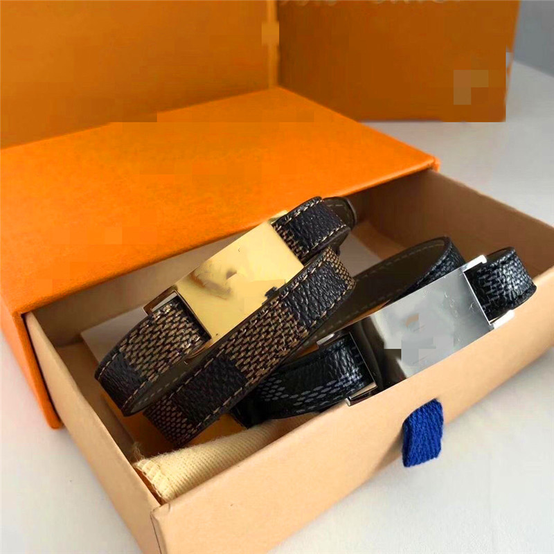 Manufacturers direct European and American classic L men's and women's bracelet leather V letter bracelet fashion simple joker lovers 02
Manufacturers direct European and American classic L men's and women's bracelet leather V letter bracelet fashion simple joker lovers 02
