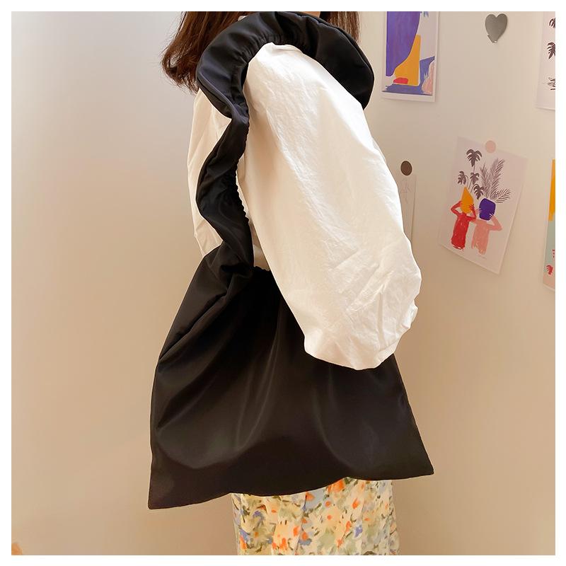 Ins Hot Sale Ruffles Casual Tote Bags Canvas Romantic Women Handbags Solid Shoulder Bags Cute Ruched Mini Simple For Ladies
Ins Hot Sale Ruffles Casual Tote Bags Canvas Romantic Women Handbags Solid Shoulder Bags Cute Ruched Mini Simple For Ladies