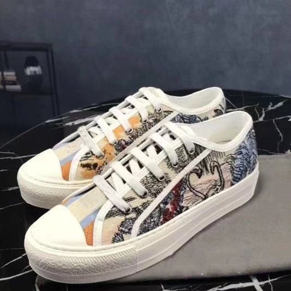 New 2021 TOP Womenprinting Walk Sneaker Embroidery canvas Low Top Shoes Canvas Textured Letter Print Lace-up Sneaker 34-41 With box, 4#
New 2021 TOP Womenprinting Walk Sneaker Embroidery canvas Low Top Shoes Canvas Textured Letter Print Lace-up Sneaker 34-41 With box, 4#