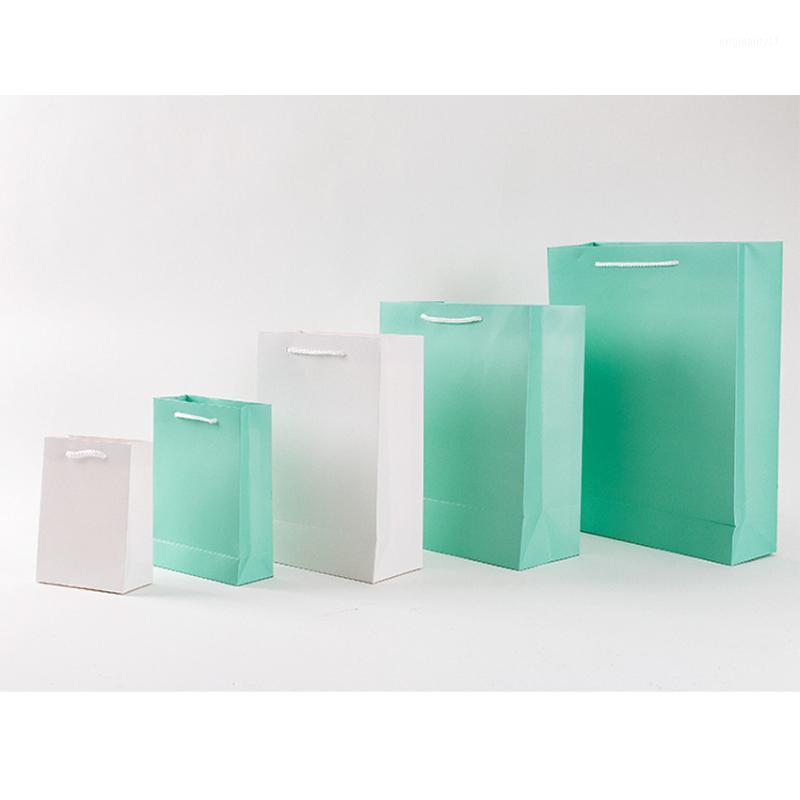 30pcs Small Gift Bag With Handles Craft package Paper Gift Box For Jewelry Birthday Decoration Event Party Supply 3 colors1
30pcs Small Gift Bag With Handles Craft package Paper Gift Box For Jewelry Birthday Decoration Event Party Supply 3 colors1