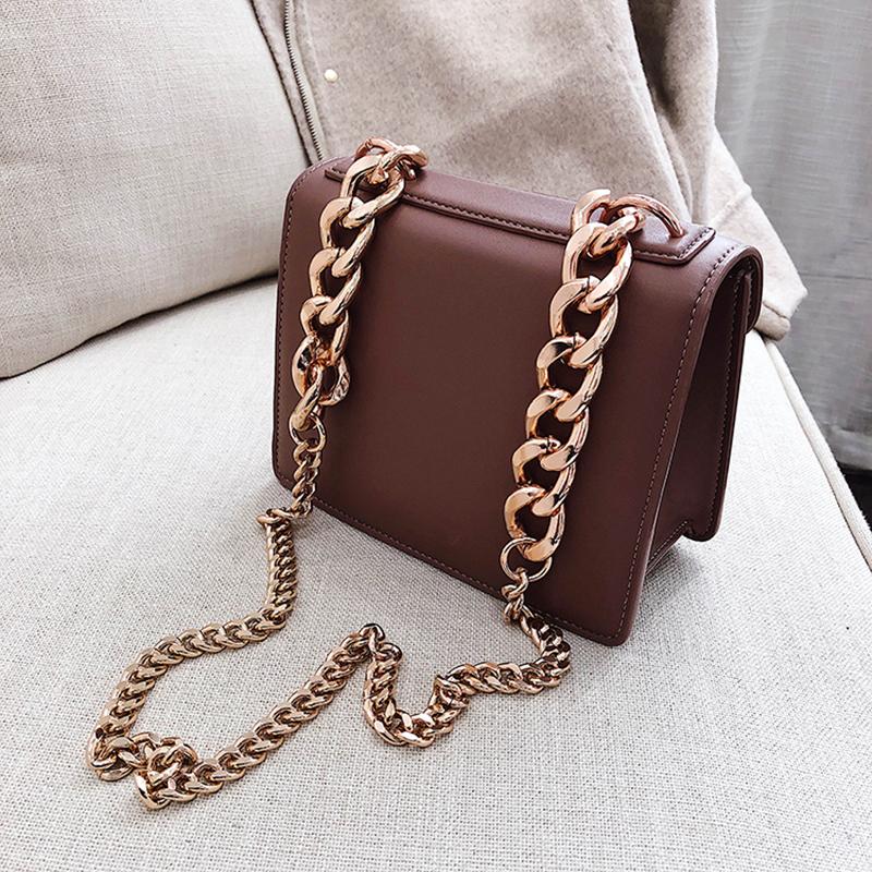 2021 new fashion chain bag women's autumn and winter leisure messenger bag women's small square net red small black text
2021 new fashion chain bag women's autumn and winter leisure messenger bag women's small square net red small black text