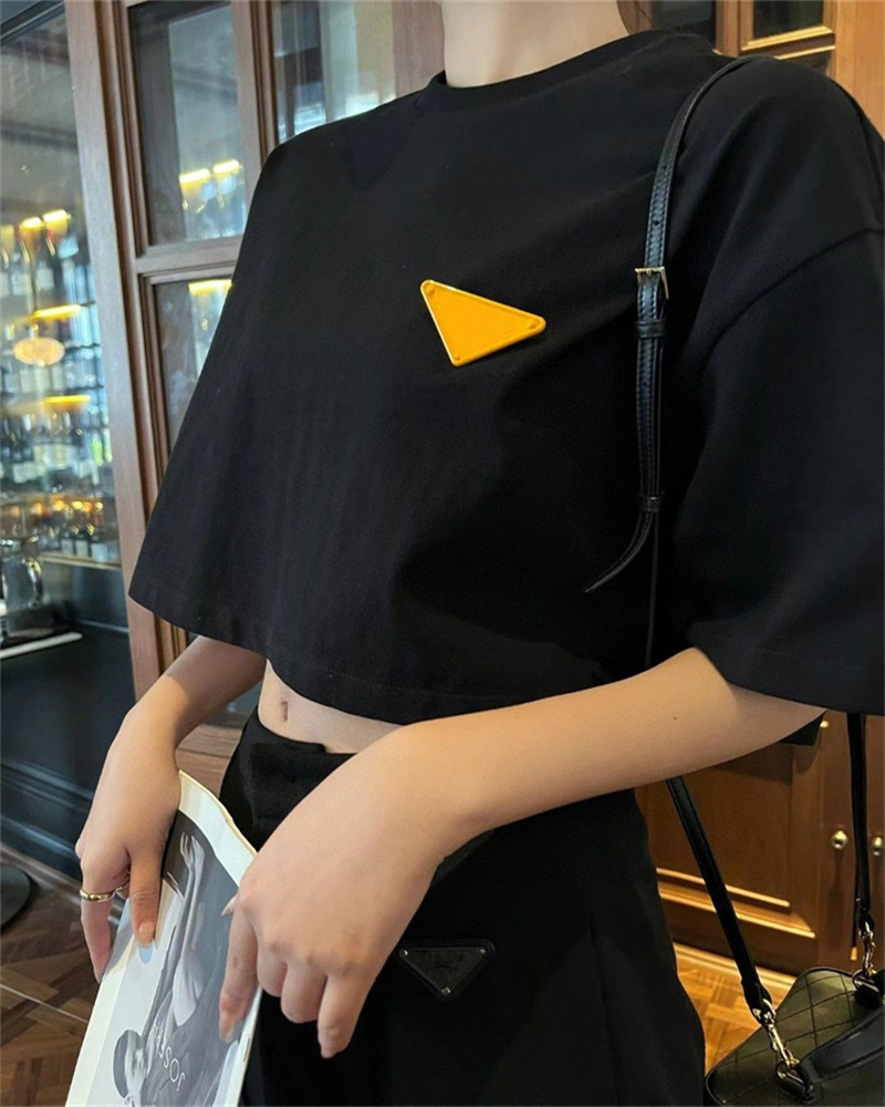 Women's Cotton T-Shirt Tee Triangle Classic Short Blouse Crop Top Sleeve Round Tee Letter Shirt Black and White
Women's Cotton T-Shirt Tee Triangle Classic Short Blouse Crop Top Sleeve Round Tee Letter Shirt Black and White