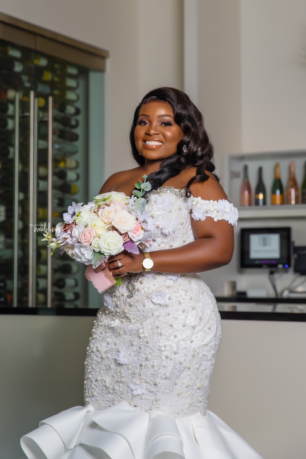 Stunning Mermaid Wedding Dresses Beaded Sheer Plunging Neck Plus Size Bridal Gowns Tiered Sweep Train 3D Appliqued Vestido De Novia