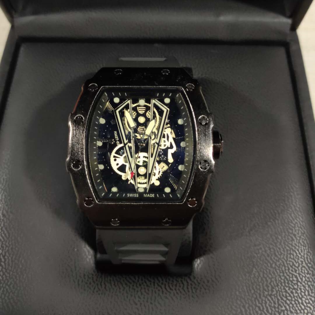 2020 RMens Watch Luxury Wristwatches Black Silicone Strap Fashion Designer Watch Sport Quartz Analog Clock Relogio Masculino8
2020 RMens Watch Luxury Wristwatches Black Silicone Strap Fashion Designer Watch Sport Quartz Analog Clock Relogio Masculino8