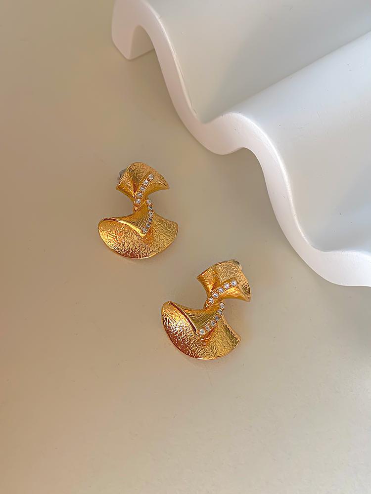 Stud Timeless Wonder Brass Zirconia Swirl Dress Earrings Women Jewelry Goth Boho Designer Ins Trendy Hiphop Rare Fancy Gift 2317
Stud Timeless Wonder Brass Zirconia Swirl Dress Earrings Women Jewelry Goth Boho Designer Ins Trendy Hiphop Rare Fancy Gift 2317