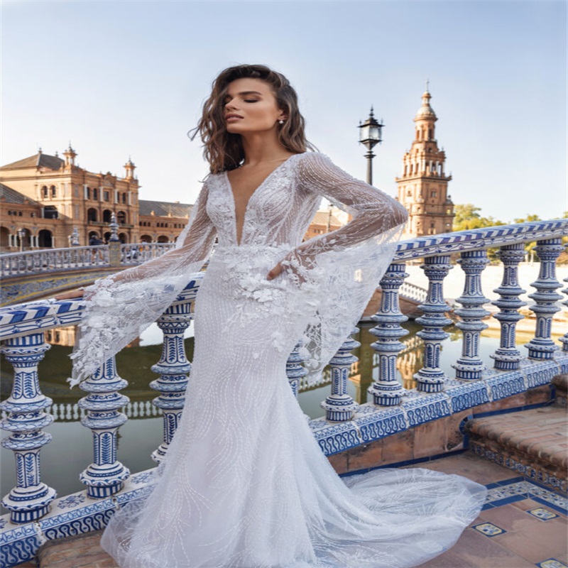 Plus Size Wedding Dresses Long Sleeves Lace Appliques Modern Mermaid Wedding Dress Sexy High V Neck Backless Custom Made Girl Robe De Mariee