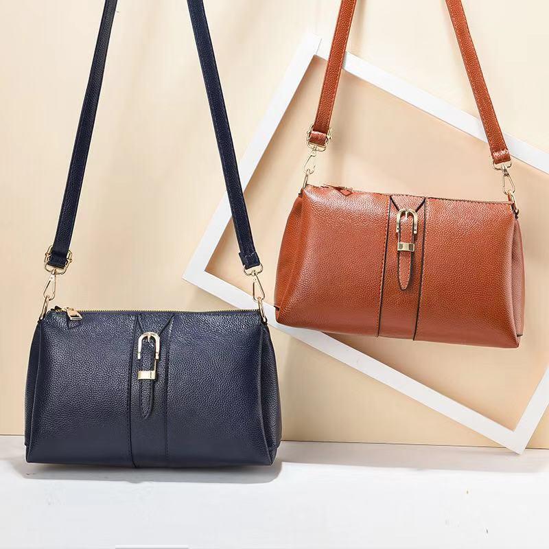 Simple Trend Middle-aged Mother Lady Shoulder Bag Luxury Leather Women's Messenger Bag Large Capacity Fashion Satchel, Black
Simple Trend Middle-aged Mother Lady Shoulder Bag Luxury Leather Women's Messenger Bag Large Capacity Fashion Satchel, Black