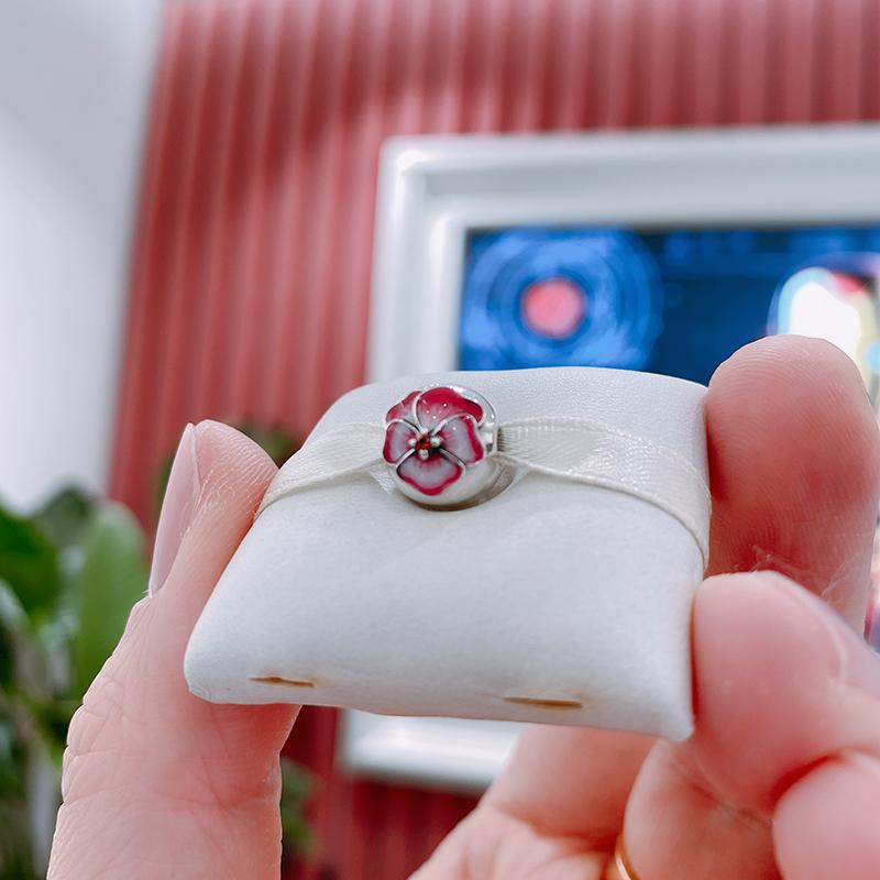 Factory wholesale 100% 925 Sterling Silver Pink Pansy Spring Flower Clip Bead Fits European Jewelry Charm Bracelets
Factory wholesale 100% 925 Sterling Silver Pink Pansy Spring Flower Clip Bead Fits European Jewelry Charm Bracelets