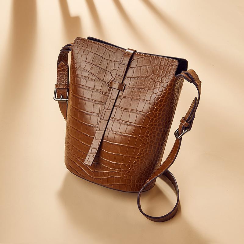 Single Shoulder Bag Woman 2021 New Crocodile Buckets, Mother Bag, Cowhide, Oblique Leather Bag, Leather Woman, 03
Single Shoulder Bag Woman 2021 New Crocodile Buckets, Mother Bag, Cowhide, Oblique Leather Bag, Leather Woman, 03