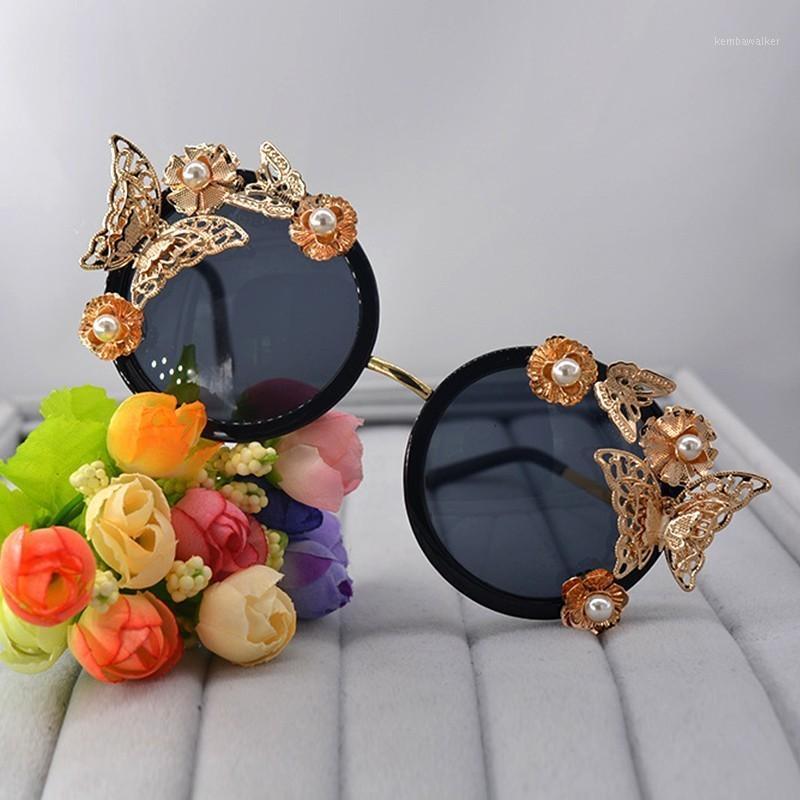 Sunglasses Golden Butterfly Women Gothic Metal Flower Sun Glasses Oculos Feminino Vintage Lentes Gafas De Sol Mujer1
Sunglasses Golden Butterfly Women Gothic Metal Flower Sun Glasses Oculos Feminino Vintage Lentes Gafas De Sol Mujer1