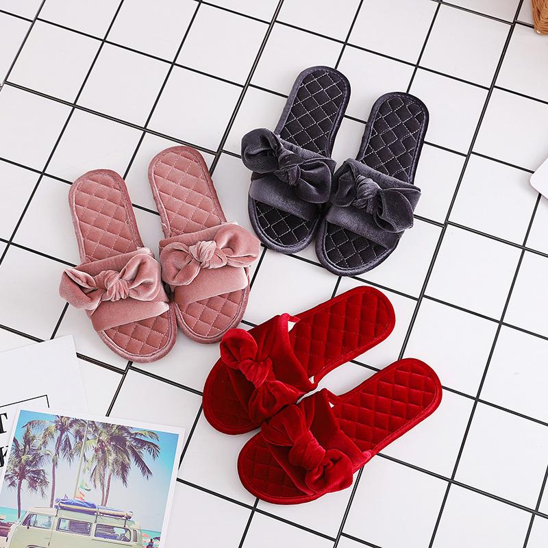 2021 New Gold Velvet Cotton Slippers Women's Fashion Home Slippers Solid Color Warm Shoes Flat Bottom Women House, Pink
2021 New Gold Velvet Cotton Slippers Women's Fashion Home Slippers Solid Color Warm Shoes Flat Bottom Women House, Pink