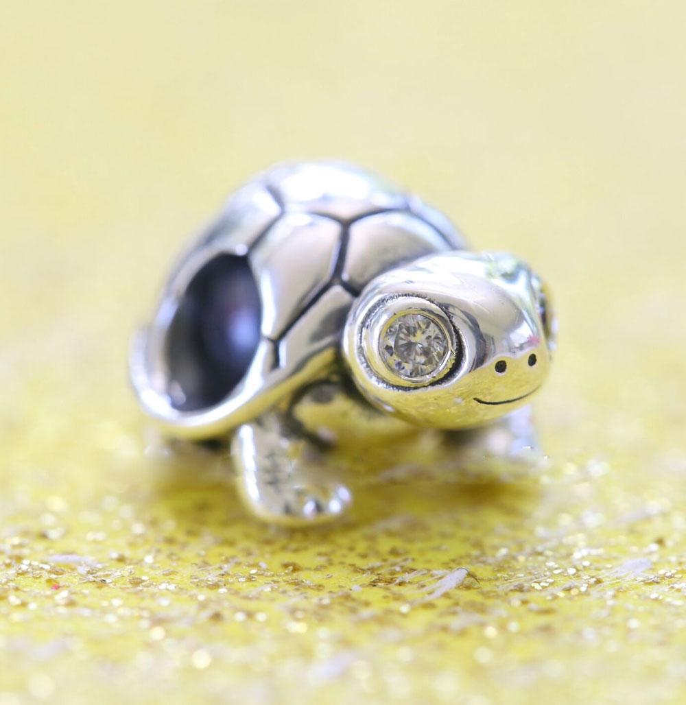 925 Sterling Silver Bright-Eyed Turtle Charm Bead For European Style Jewelry Charm Bracelets
925 Sterling Silver Bright-Eyed Turtle Charm Bead For European Style Jewelry Charm Bracelets