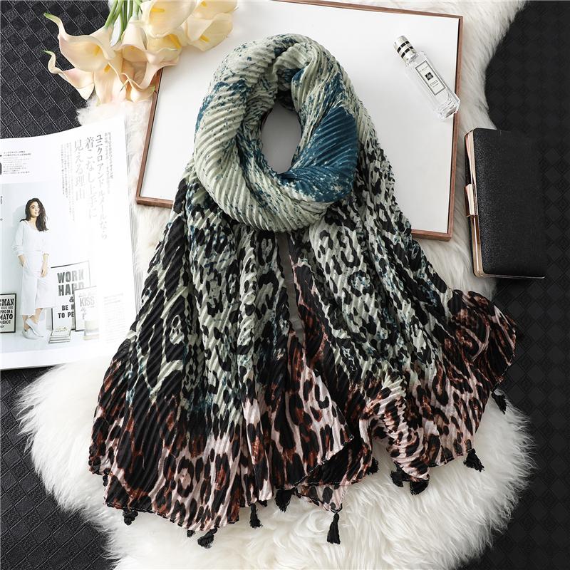 Winter Sjaal Voor Vrouwen Mode Luipaard Print Kwastje Fold Hijaabs Sjaals Warme Hoofdband Lady Foulard Bandana Crinkle Stola
Winter Sjaal Voor Vrouwen Mode Luipaard Print Kwastje Fold Hijaabs Sjaals Warme Hoofdband Lady Foulard Bandana Crinkle Stola