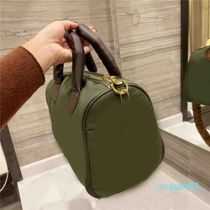 pillow bag shoulder Bags Luxurys Top designers Ladies high Quality Women handbag Fashion clutch handbags mother cossbody wallet chains 3912, Picture color with logo 30x22 cm
pillow bag shoulder Bags Luxurys Top designers Ladies high Quality Women handbag Fashion clutch handbags mother cossbody wallet chains 3912, Picture color with logo 30x22 cm