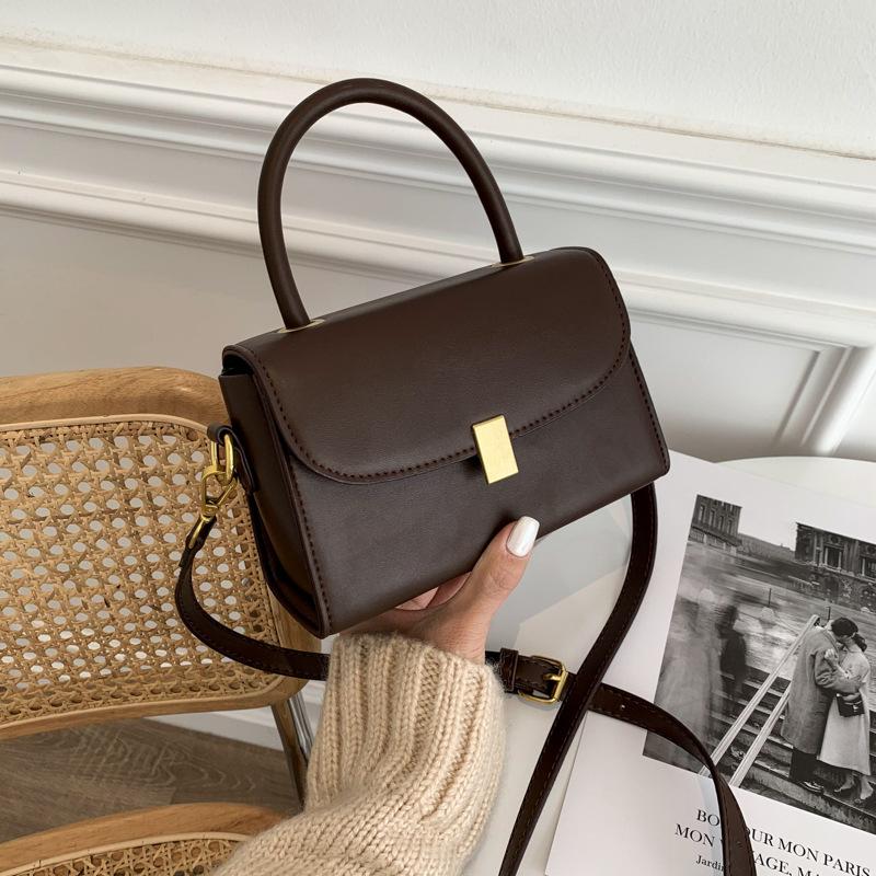 2021 New Tidal Advanced Sense Retro Stiletto Bag Simple Handheld Small Square Bag, Black
2021 New Tidal Advanced Sense Retro Stiletto Bag Simple Handheld Small Square Bag, Black
