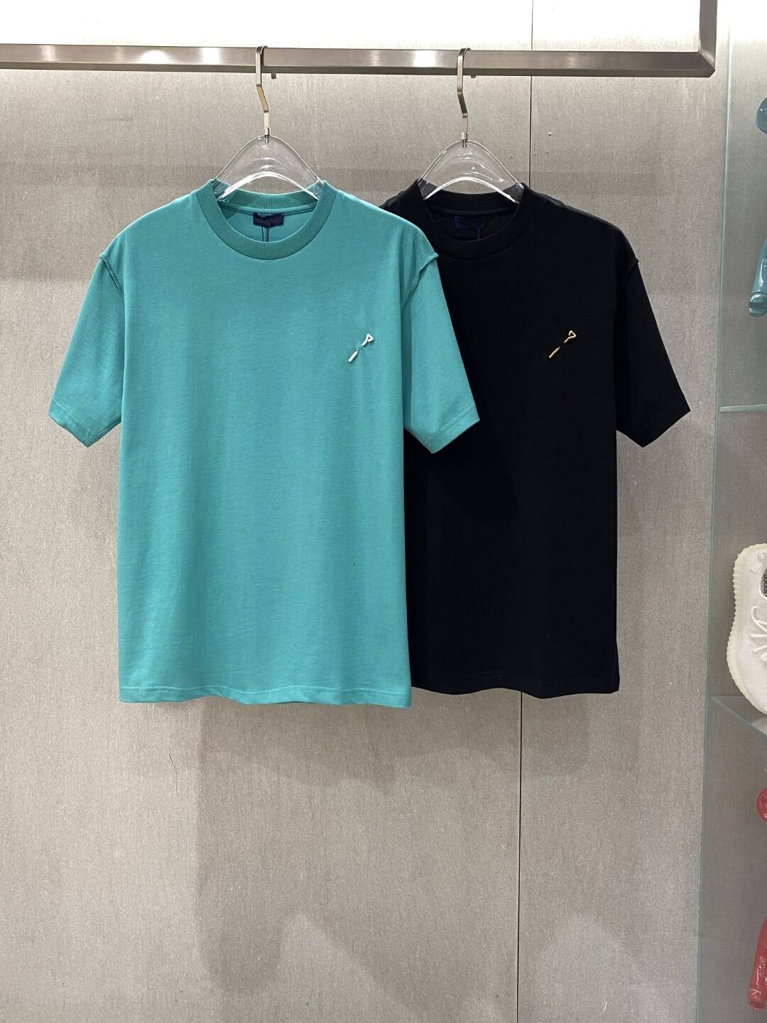 2022 early spring new fashions men and women High Street t shirts ~ OS SIZE tshirts ~Sleeves T-Shirts Summer Breathable Tee l0102., Black
2022 early spring new fashions men and women High Street t shirts ~ OS SIZE tshirts ~Sleeves T-Shirts Summer Breathable Tee l0102., Black