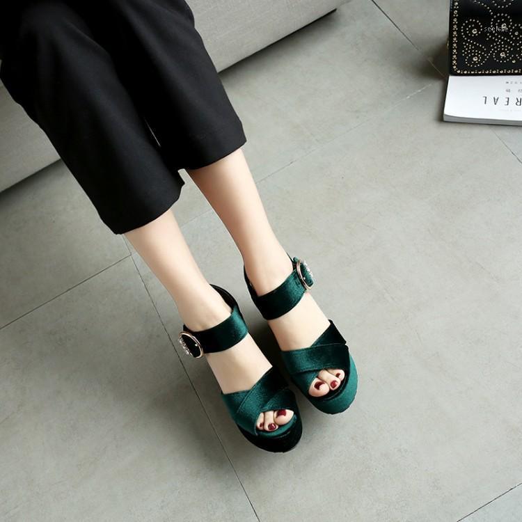 Big Size 9 10 11 12 wedges shoes for women sandals women shoes woman ladies summer Waterproof fish mouth button1, Black
Big Size 9 10 11 12 wedges shoes for women sandals women shoes woman ladies summer Waterproof fish mouth button1, Black